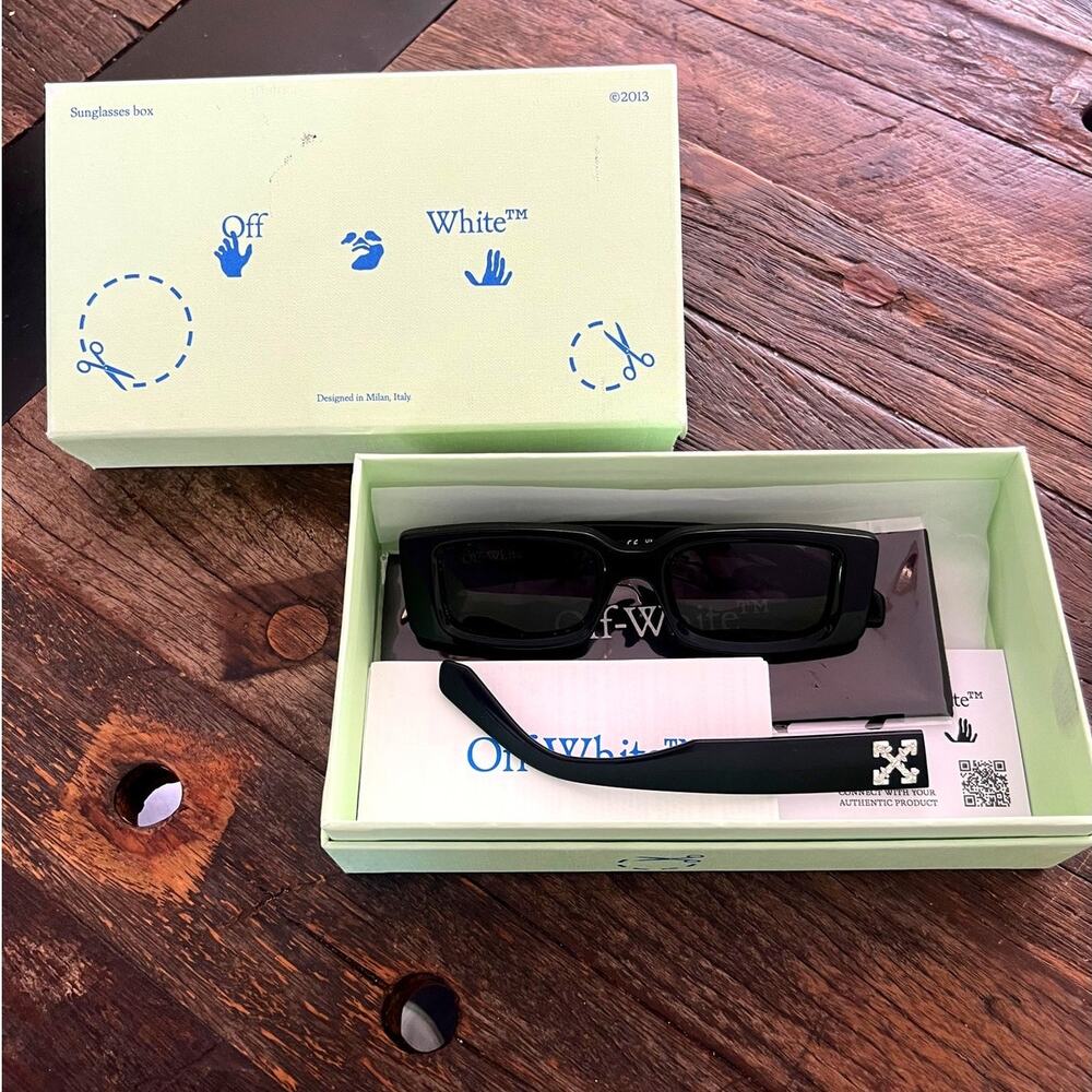 Off-White Arthur Black Sunglasses